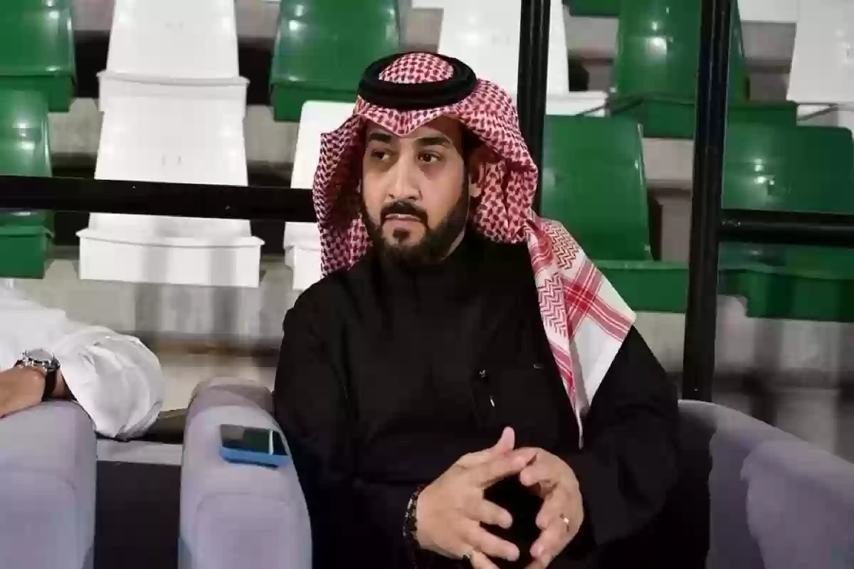 أسطورة الاهلي السعودي يعلق على هتاف جماهير الراقي ضد الرئيس