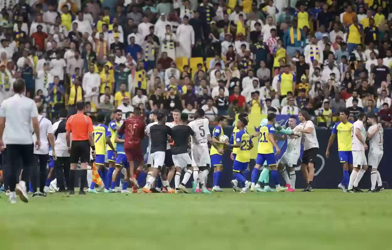 حالات تحكيمية خاطئة شهدتها مباراة الهلال VS الطائي بالدوري السعودي