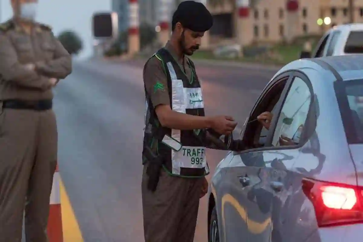 مخالفة عدم حمل رخصة القيادة