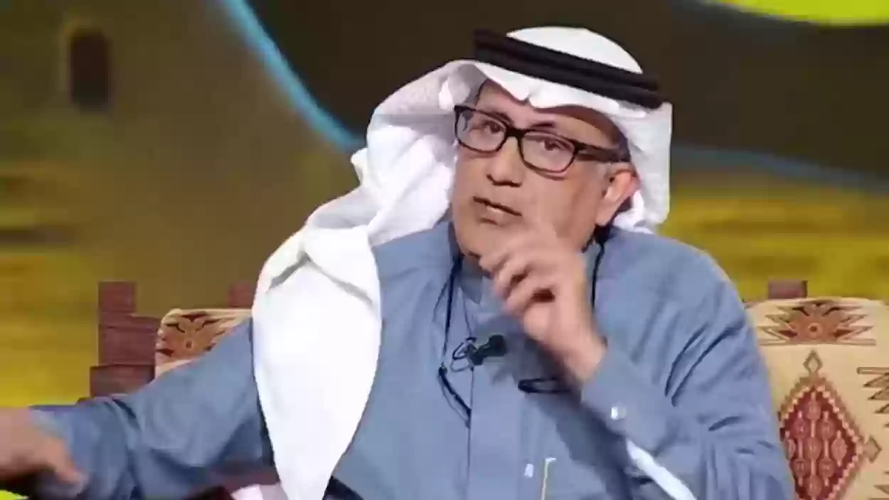 الملحم يسخر من محترف الهلال