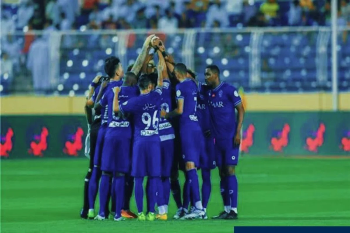 الهلال ينقض على حلم الأهلي