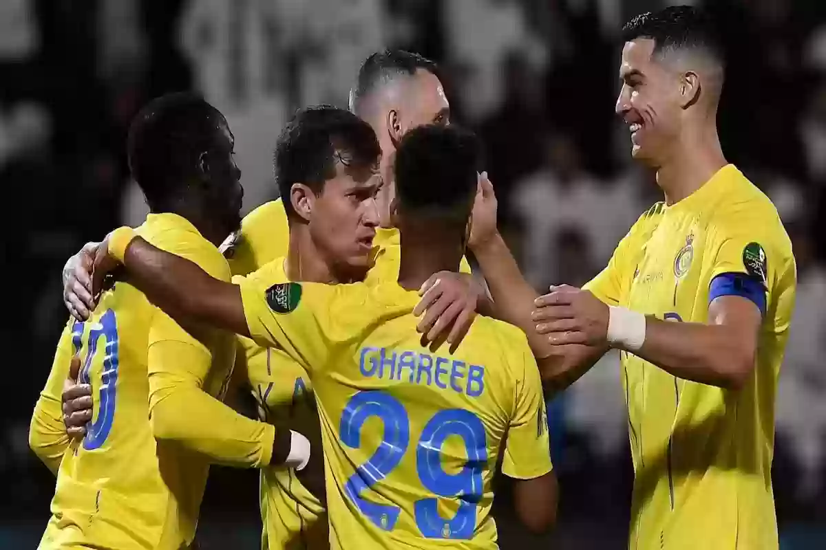 العنزي يكشف رأيه في شعبية النصر بعد التعاقد مع الدون