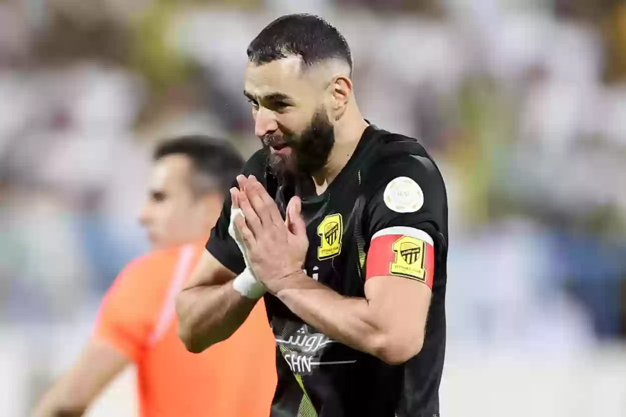 بنزيما يتحدى إدارة الاتحاد السعودي 