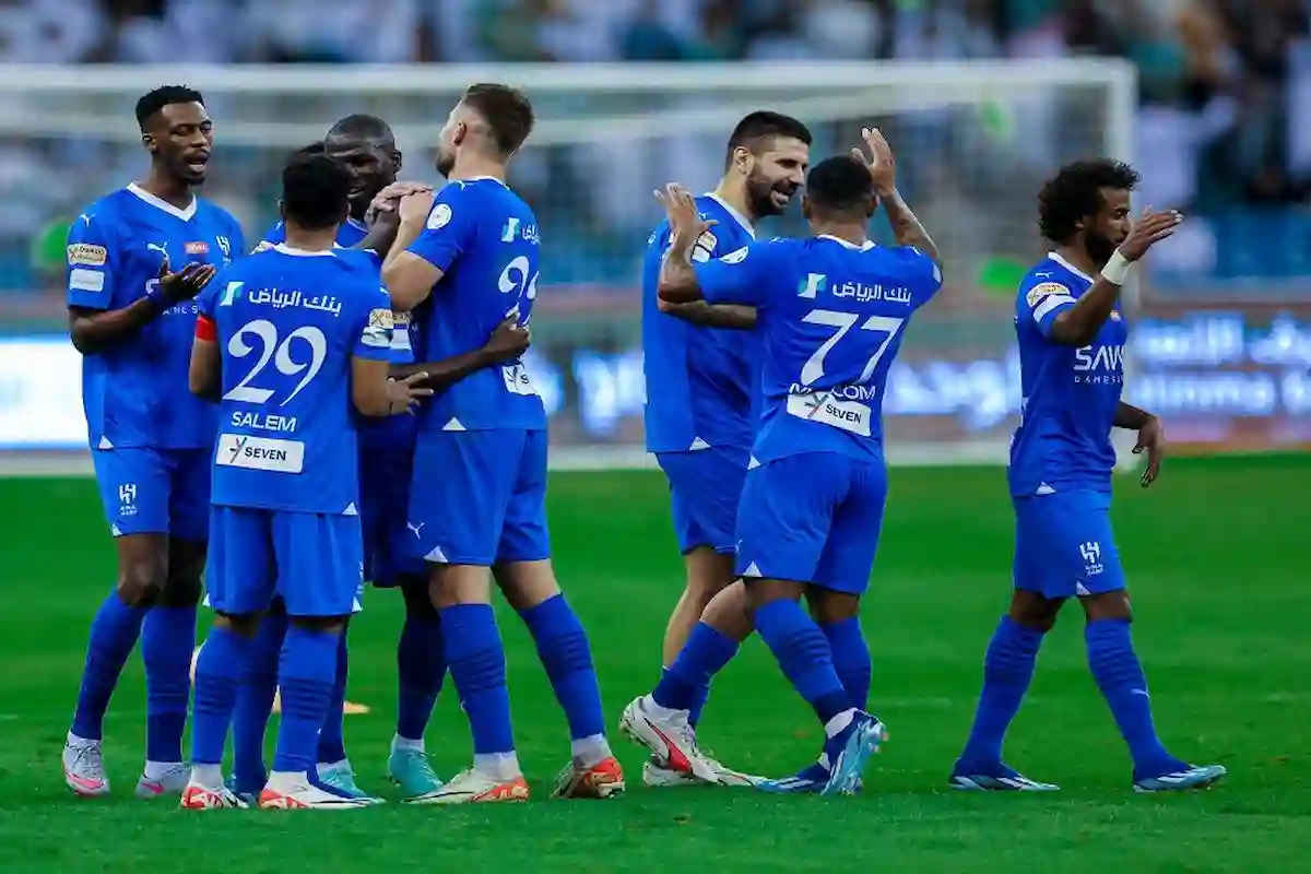 الهلال في الوصافة!!