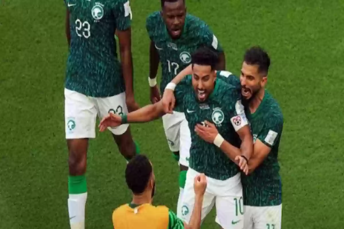 الزهراني يفتح النار على نجوم المنتخب السعودي