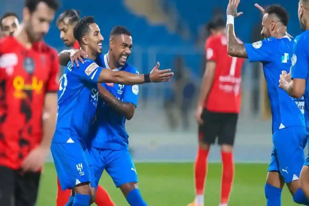  الهلال والخلود