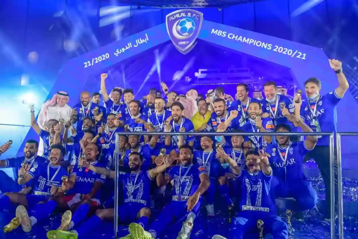 الهلال يتفاوض مع لاعبين وسط من باريس ويونايتد!